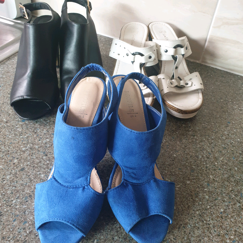 ladies blue sandals size 5